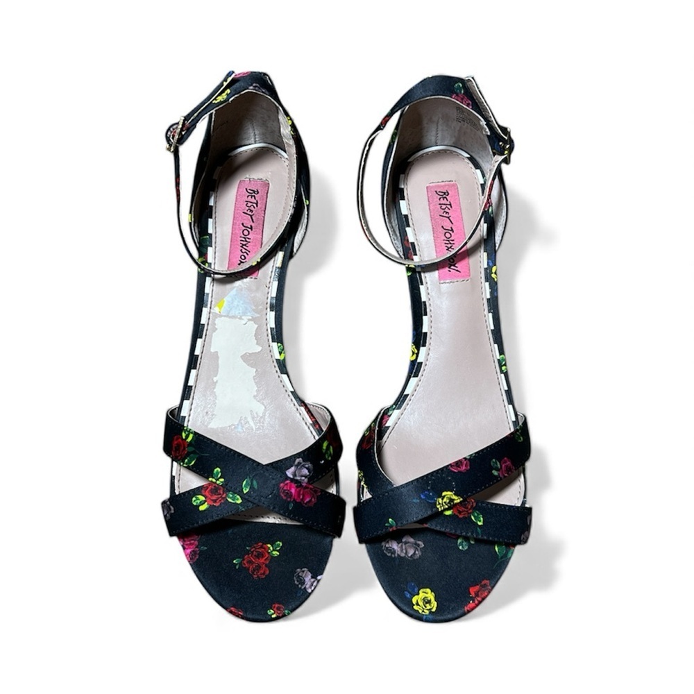 Betsey Johnson Black Floral Heels - Picture 3 of 6